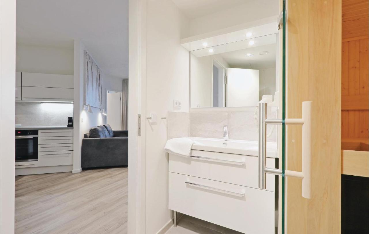 Stunning Apartment In Luebeck Travemuende With Wifi エクステリア 写真